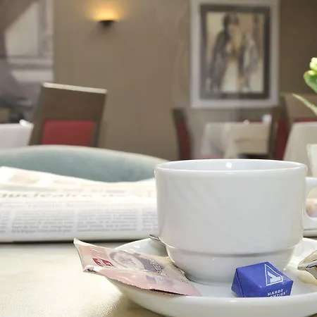 Hotel Adagio 3*